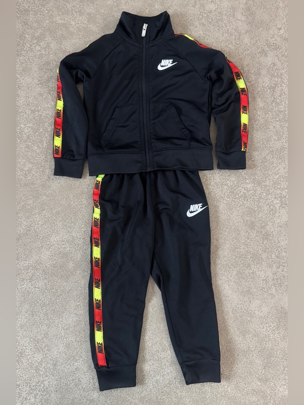 Nike 2T Toddler Track Suit Black Neon Logo Tape Full Zip Jacket Jogger Pants Set